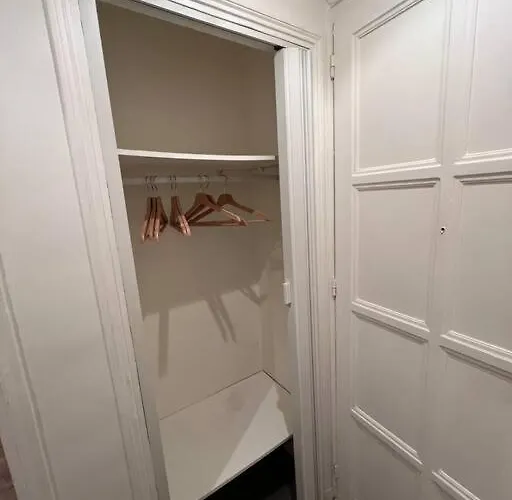 Warm Studio Next To Place Italie - Mp52b